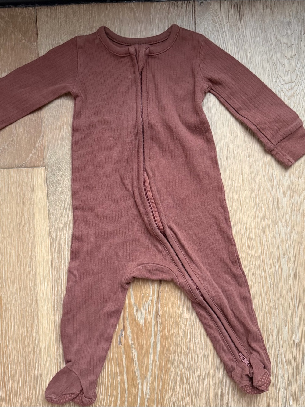 Colored Organics Ribbed Footie in Rust